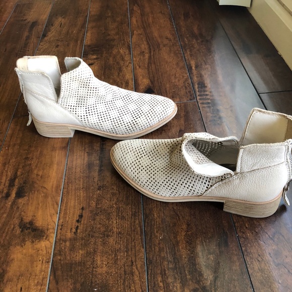 DOLCE VITA boots - Picture 9 of 13